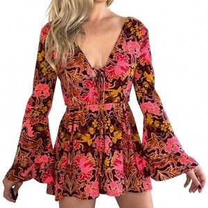 GB Gianni Bini Floral Printed Pink Long Bell Sleeve Romper Medium